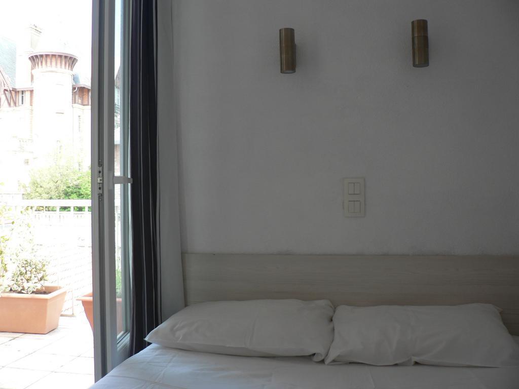 Hotel Les Alizes Biarritz Room photo